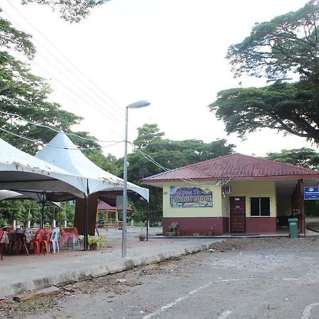 Liwagu Lodge Ranau Buitenkant foto